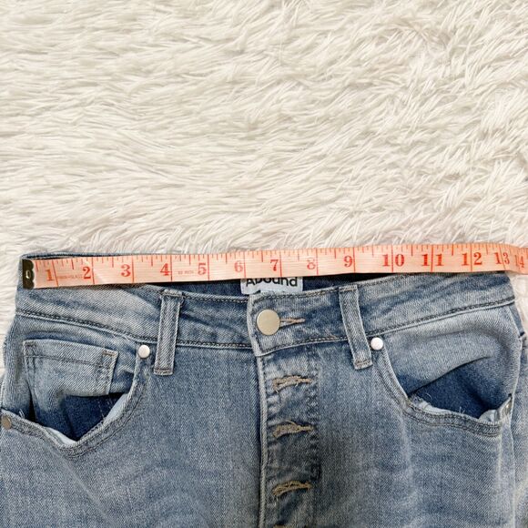 Women Abound High Rise Distressed Mom Jeans in Light Blue Size 27 - Picture 2 of 8